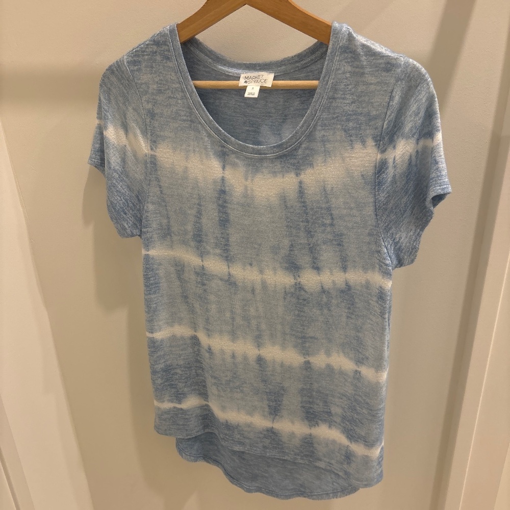 Market & Spruce blue tie dye shirt
